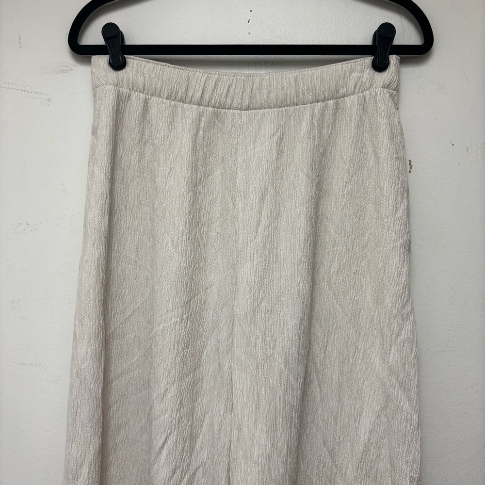 Abercrombie & Fitch Crinkle Textured Pull On Pant - Picture 6 of 10